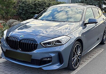BMW 120i M Sport Leder Panorama Harman Kardon 19"