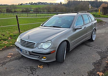Mercedes-Benz C 320 T AVANTGARDE Leder, Autom. Navi, 19Zoll