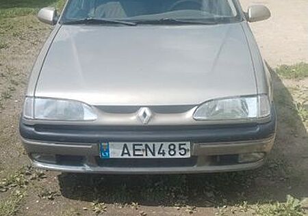 Renault R 19 RT 1.8S RT