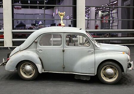 Renault 4CV Cremeschnittchen! Original Zustand!