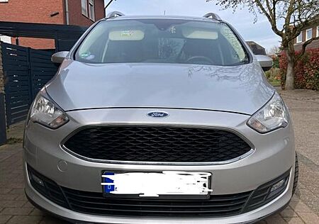 Ford Grand C-Max 1,0 EcoBoost 92kW Titanium Titanium