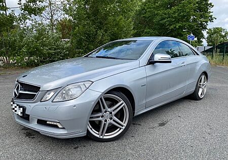 Mercedes-Benz E 250 CDI Coupé Navi|Xenon|Leder|Kamera|Autom