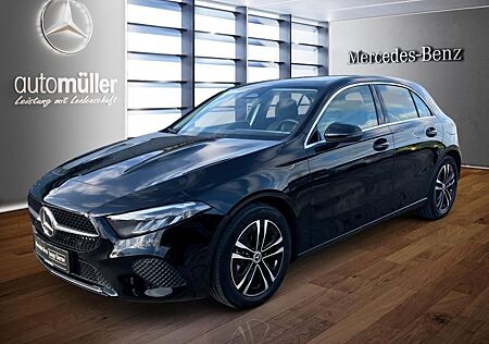 Mercedes-Benz A 180 PROGRESSIVE+AHK+LENKRADHZG+TOTWINKEL+LED+