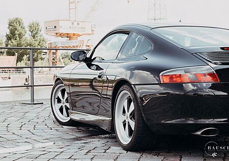 Porsche 996 C2 Coupé, Schalter, 74.700 KM, Motor revid.