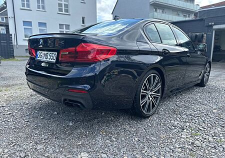 BMW M550i Vollausstattung-Scheckheft V-Max