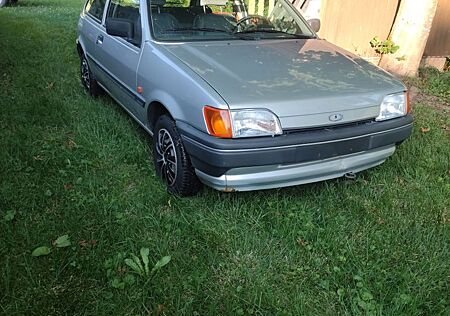Ford Fiesta 1.3i Fun Fun