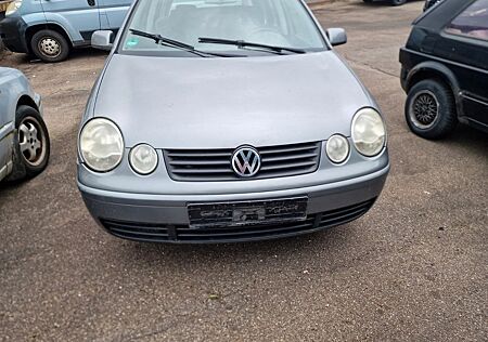 VW Polo Volkswagen Limousine 1.4 Automatik Comfortline Com...