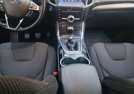 Ford Edge 2,0 l EcoBlue 4x4 TITANIUM TITANIUM