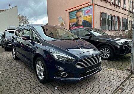 Ford S-Max Titanium/1.Hand/Scheckheft/241PS!