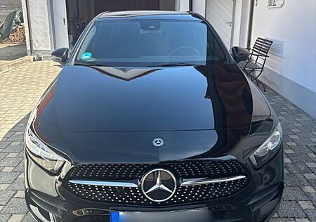 Mercedes-Benz A 180 - AMG line