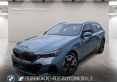 BMW 550e xDrive Touring