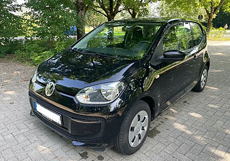 VW Up Volkswagen ! 1.0 44kW sehr guter Zustand mit Winterreifen