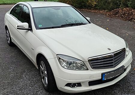 Mercedes-Benz C 200 CGI BlueEFFICIENCY -
