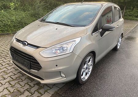 Ford B-Max Titanium. Panorama Dach. Aus-1 Hand.