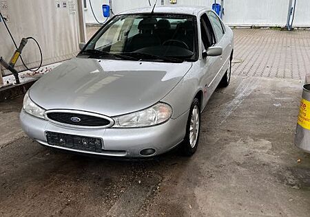 Ford Mondeo ERSTE HAND TÜV NEU!! 2.5 V6 Ghia Auto Ghi