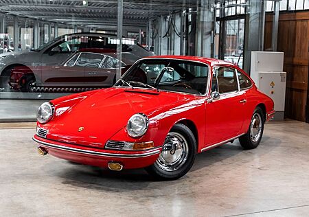 Porsche 911 Urmodell 911 F-Modell - Serie VIN : 301 Vollrestaurieru