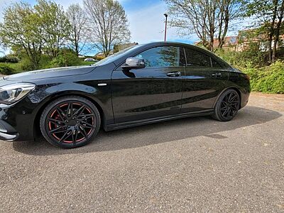 Mercedes-Benz CLA 250 Sport 4MATIC DCT  STANDHEIZUNG*AMG-LINE*