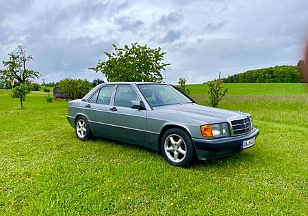 Mercedes-Benz 190 2.6 Hand Klima ASD