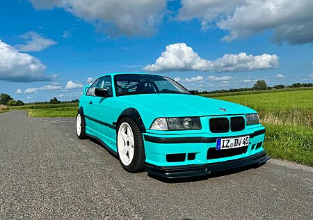 BMW 323i e36 Drift Tracktool mit Straßenzulassung