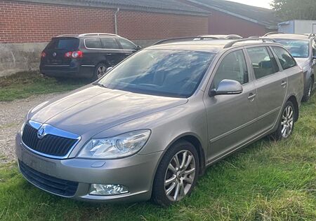 Skoda Octavia Combi Elegance DSG