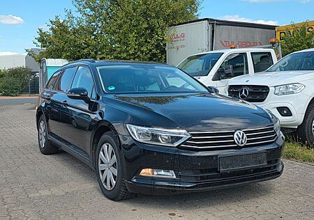 VW Passat Variant Volkswagen 2.0 TDI Comfort/NAVI/324