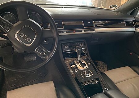 Audi S8 5.2 tiptronic quattro -