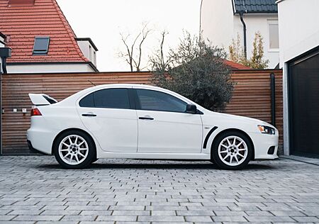 Mitsubishi Lancer Evolution X RS