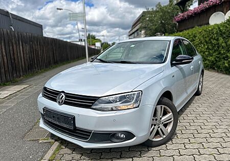 VW Jetta Volkswagen VI Match*Teilleder*Navi*SZH*AHK*Klimaauto*