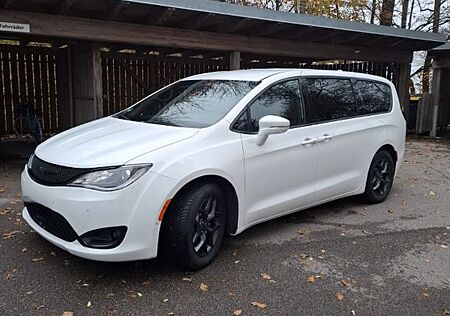 Chrysler Pacifica 3,6 S - Top Zustand