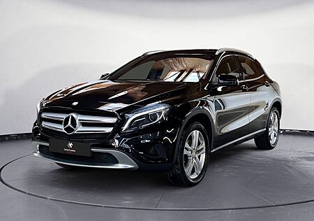 Mercedes-Benz GLA 180 -AHK-XENON-SITZHZ-8FACH-SCHECKHEFT-BREMS