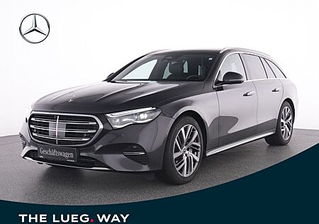 Mercedes-Benz E 200 T EXCLUSIVE+HYPERSCREEN+STANDHZG+PANO+AHK+
