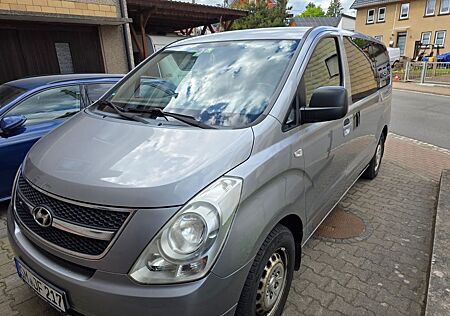 Hyundai H-1