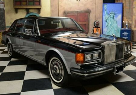 Rolls-Royce Silver Spirit