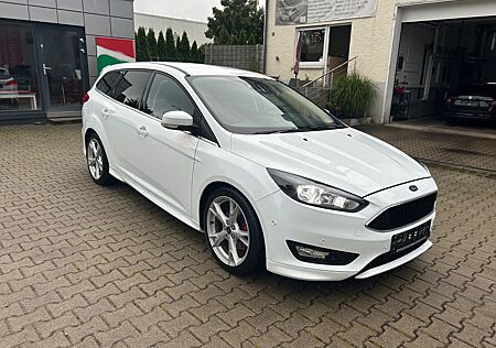 Ford Focus Turnier Titanium Automatik ST-Line ATM