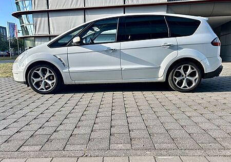 Ford S-Max S-MAX Ambiente,7 Sitze,AHK,Klima,R18