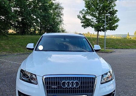 Audi Q5 2.0 TDI S tronic quattro -