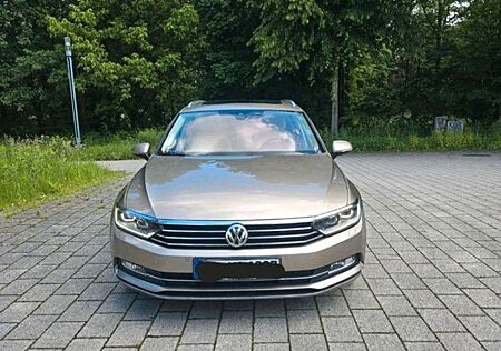 VW Passat Volkswagen /Panorama-Dach/2.Hand/Scheckheft Lückenlos