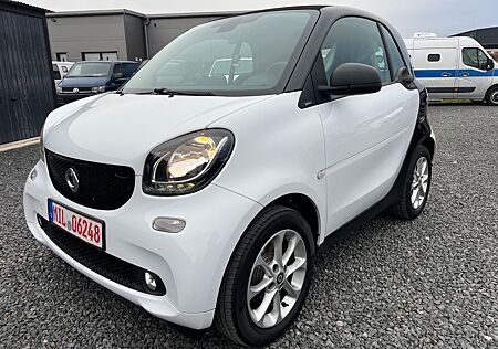 Smart ForTwo coupe*TEMPOMAT*KLIMAAUTOMATIK*1.HD