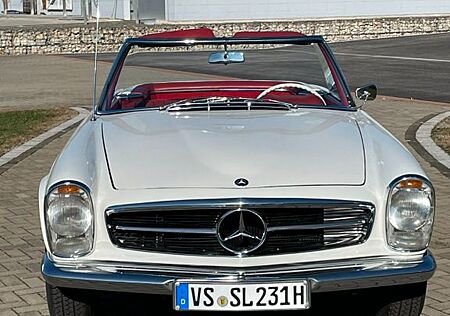 Mercedes-Benz SL 230 , Pagode