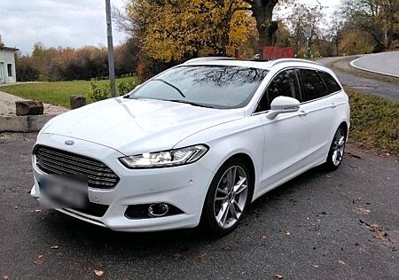 Ford Mondeo 2,0 TDCi 180 PS Titanium LED AWD Pano