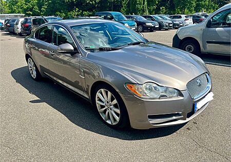 Jaguar XF 3.0 V6 Diesel Premium Luxury TÜV ist fast NEU