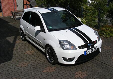 Ford Fiesta ST150