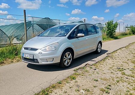 Ford S-Max 2,2 TDCi/Silver-Magic/8xBereift/KLIMA/AHK/