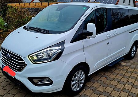 Ford Tourneo Custom 320 L2 Titanium