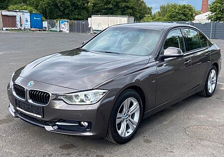BMW 320d *SPORT LINE*1HAND*BI-XENON*SHZ*KURVENLICHT*