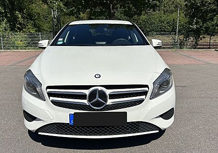 Mercedes-Benz A 180 - Standheizung Rückfahrkamera