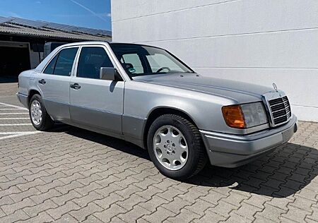 Mercedes-Benz 200