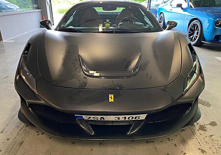 Ferrari F8 Garantie 2028 PPF lift JBL CARBON LCD PASSANG