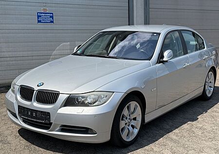 BMW 330i 330 Baureihe 3 Lim. / Automatik/TÜV neu/Navi