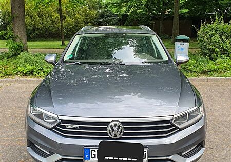 VW Passat Alltrack Volkswagen 2.0 TDI 239 PS Stark im